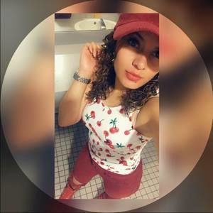 Meet your Posher, Melissa